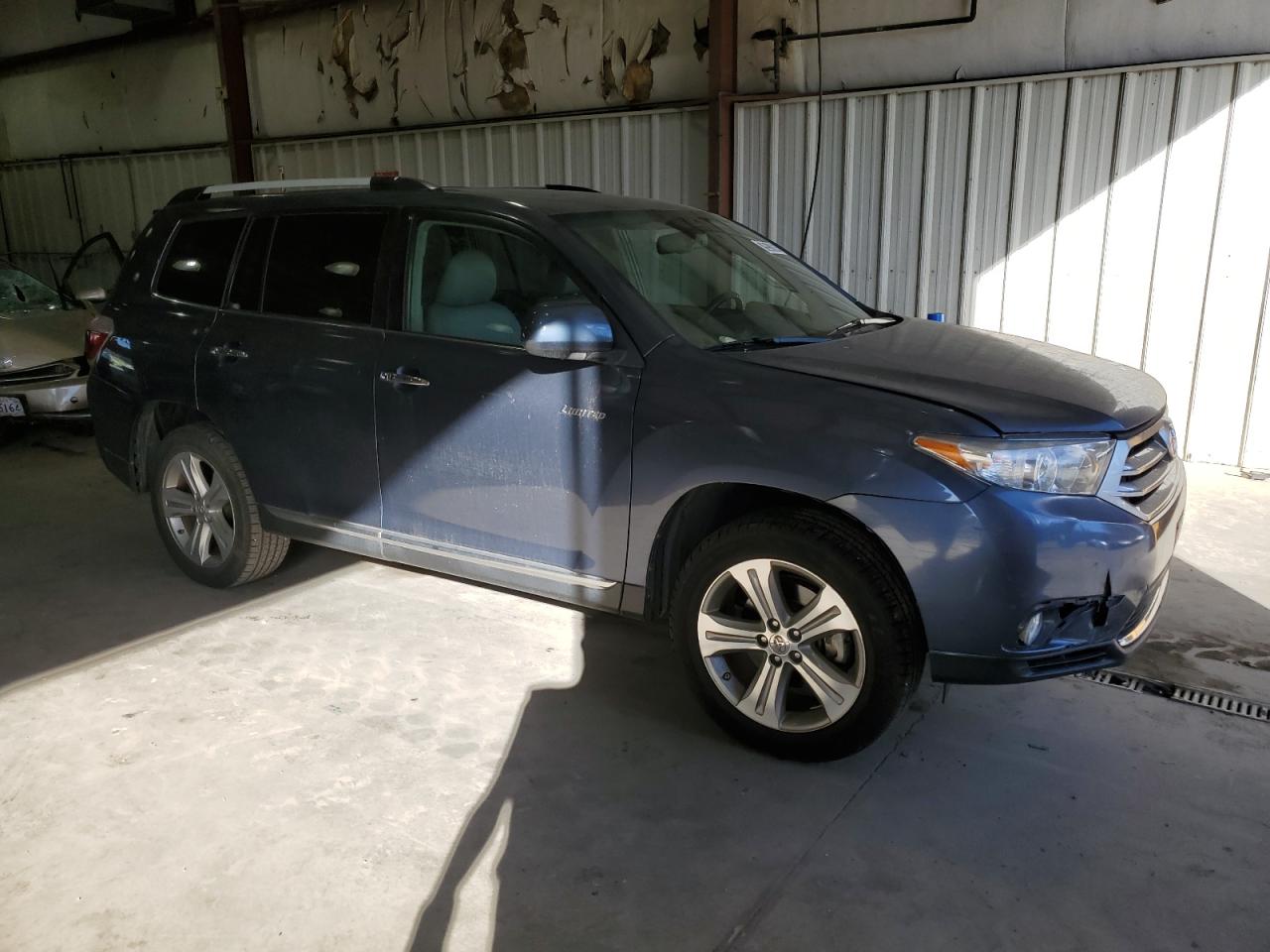 VIN 5TDDK3EH1DS242536 2013 TOYOTA HIGHLANDER no.4