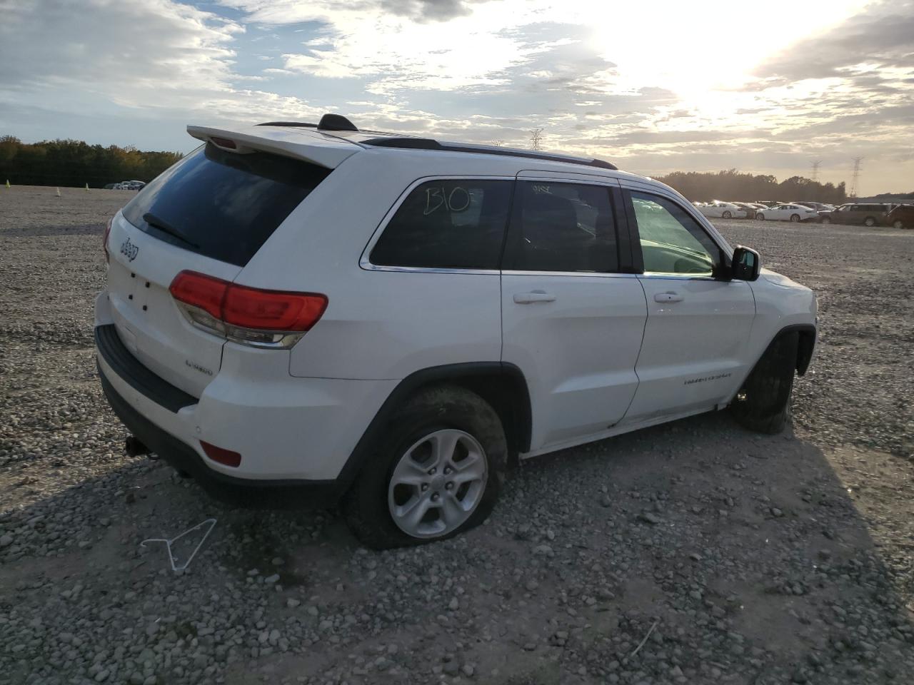 2016 Jeep Grand Cherokee - Image 3