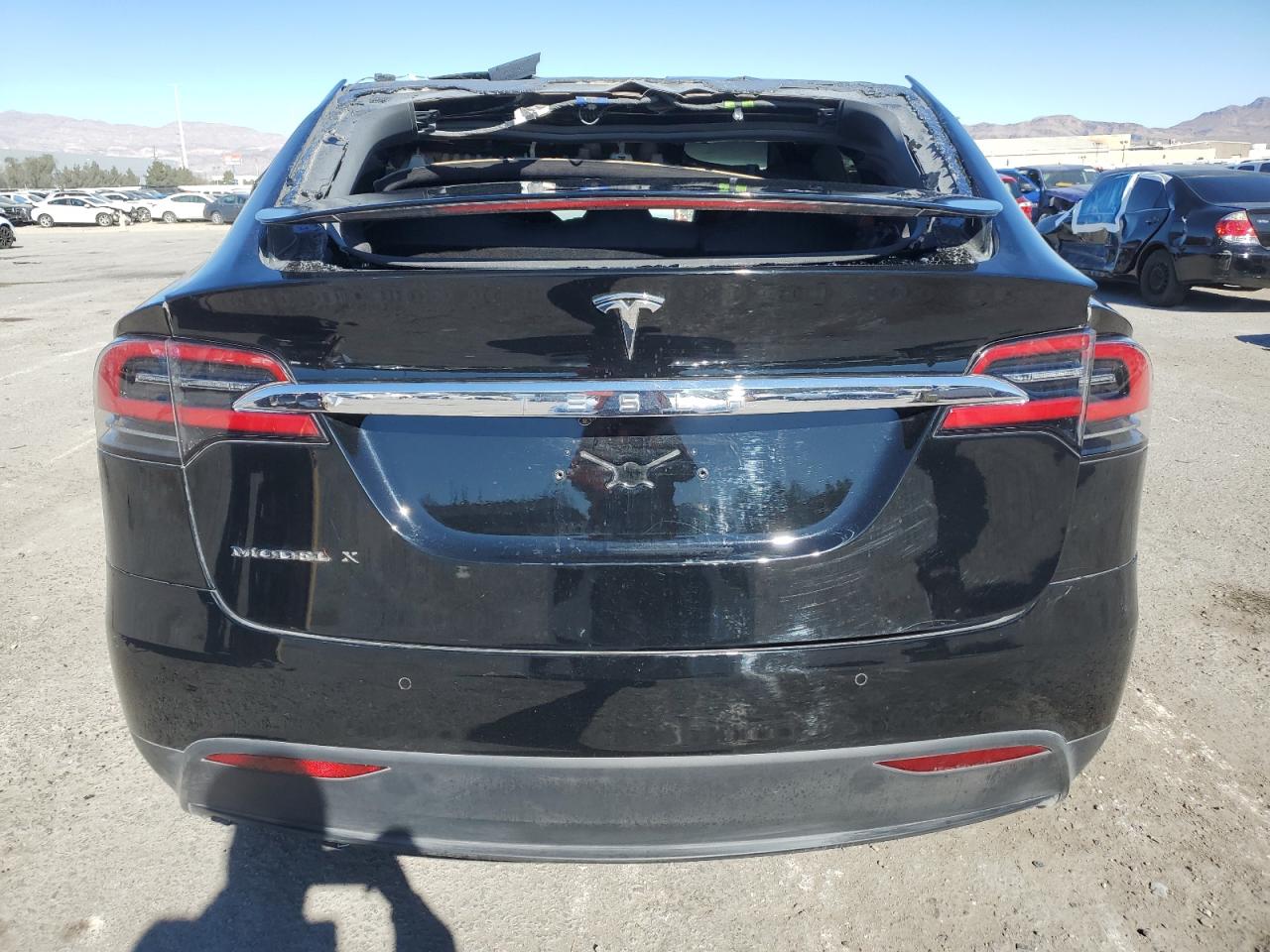 2018 Tesla Model X VIN: 5YJXCDE23JF093736 Lot: 79576604