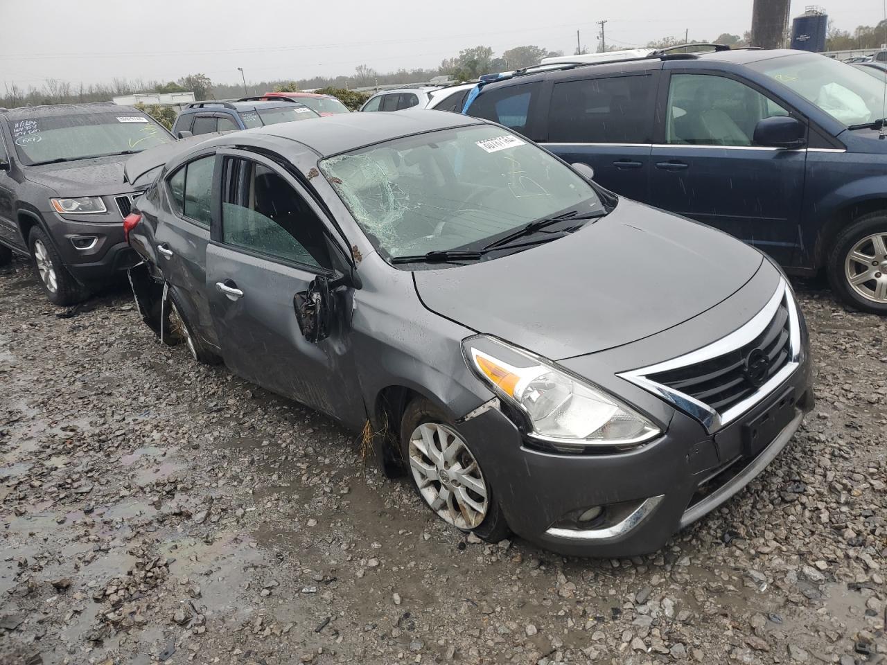 2019 Nissan Versa - Image 4
