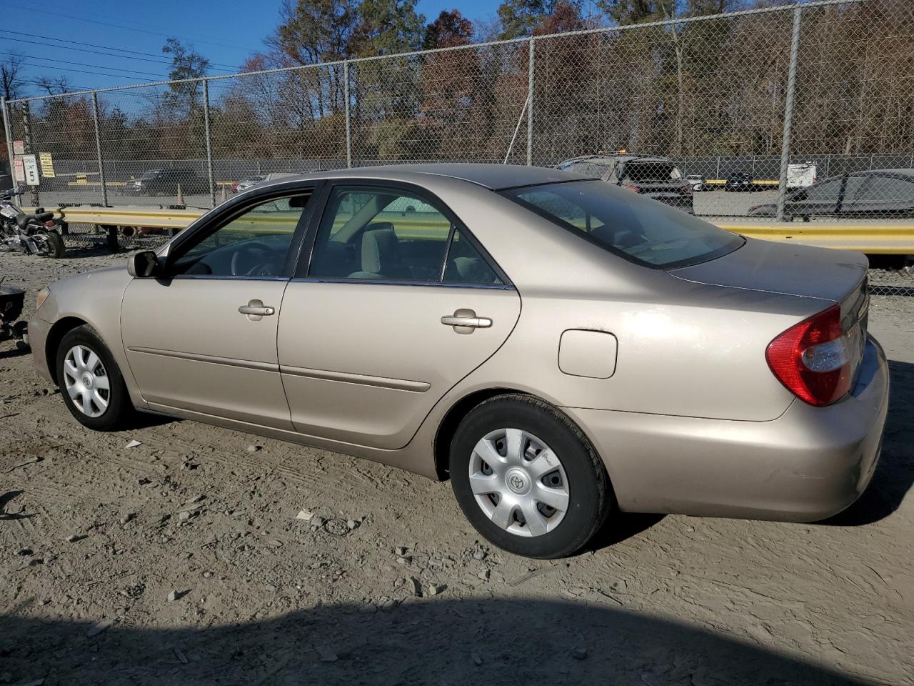 2004 Toyota Camry - Image 2