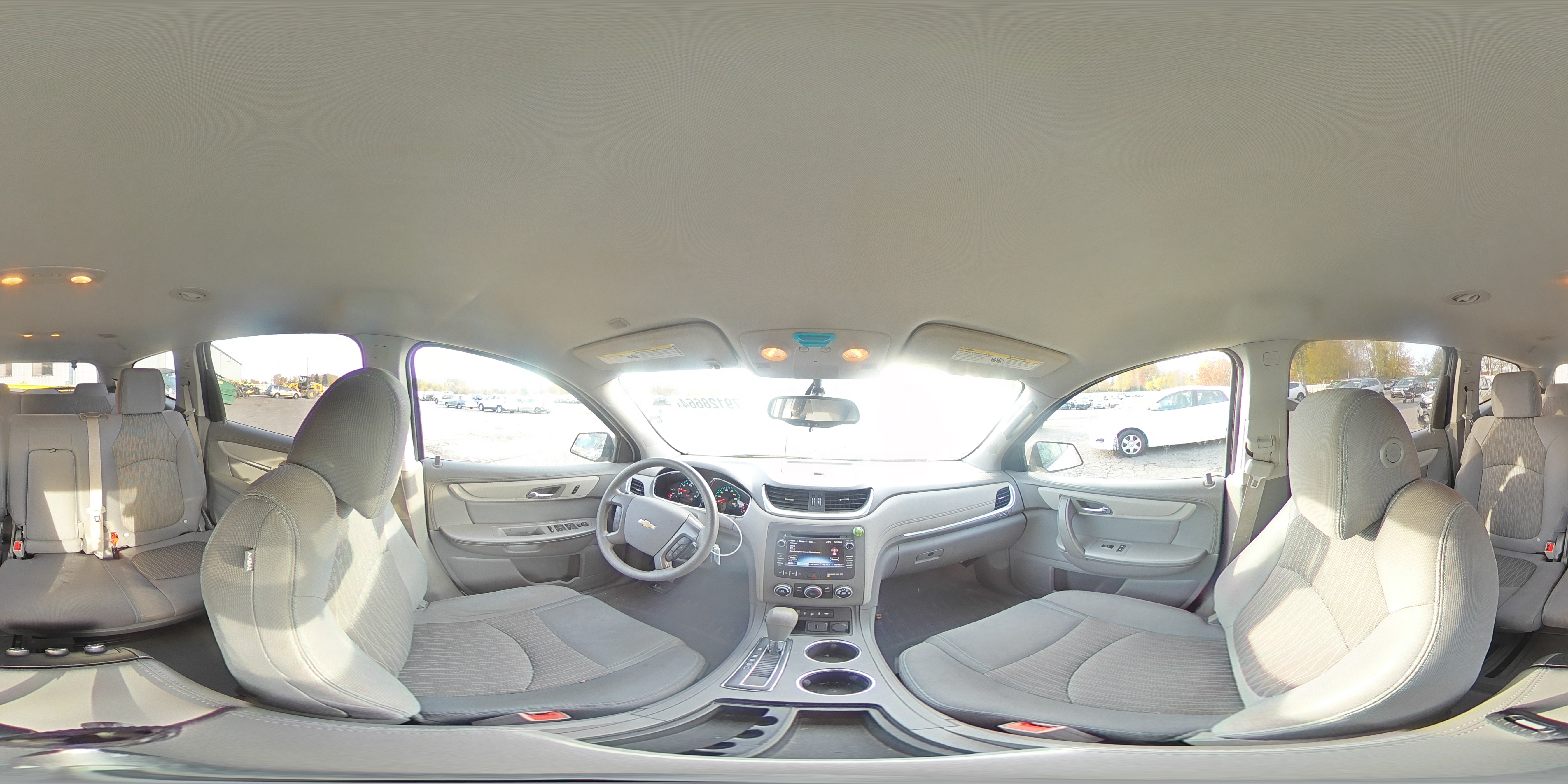 2015 Chevrolet Traverse - Image 12
