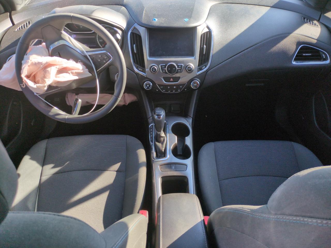 2017 Chevrolet Cruze - Image 8