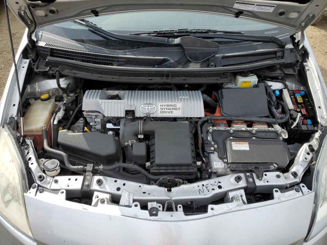 2014 Toyota Prius - Image 11