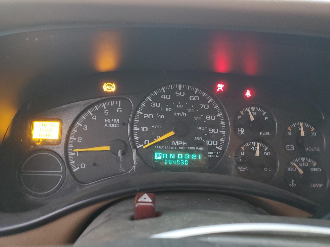 2000 GMC Yukon - Image 9