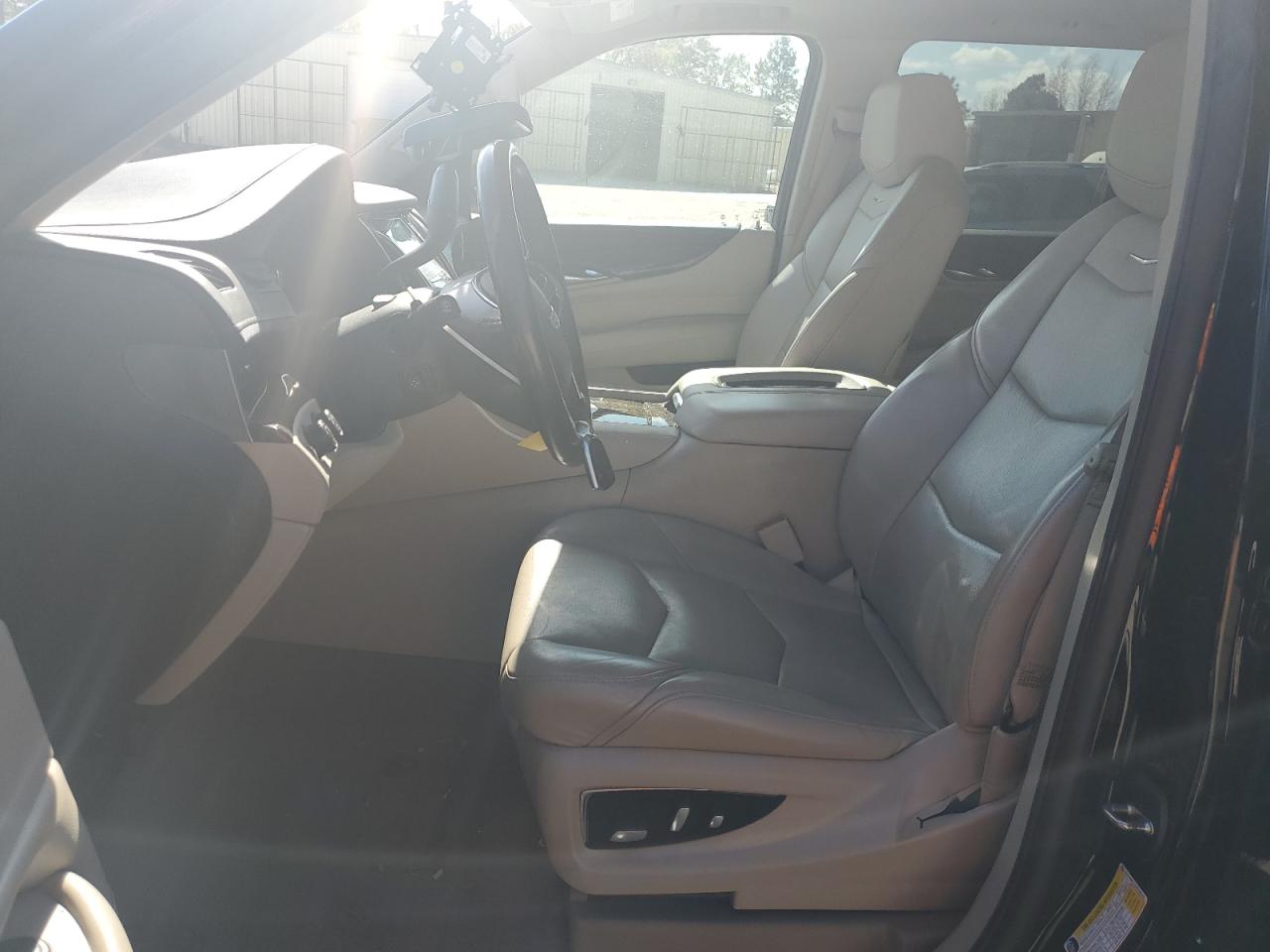 2019 Cadillac Escalade - Image 7