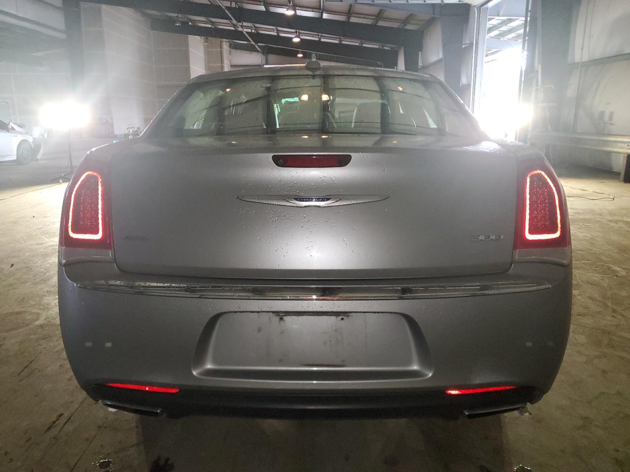 2018 Chrysler 300 Limited VIN: 2C3CCAKG3JH250404 Lot: 80515404