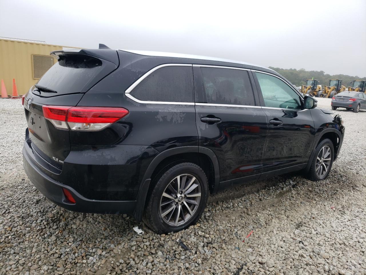 2019 Toyota Highlander - Image 3