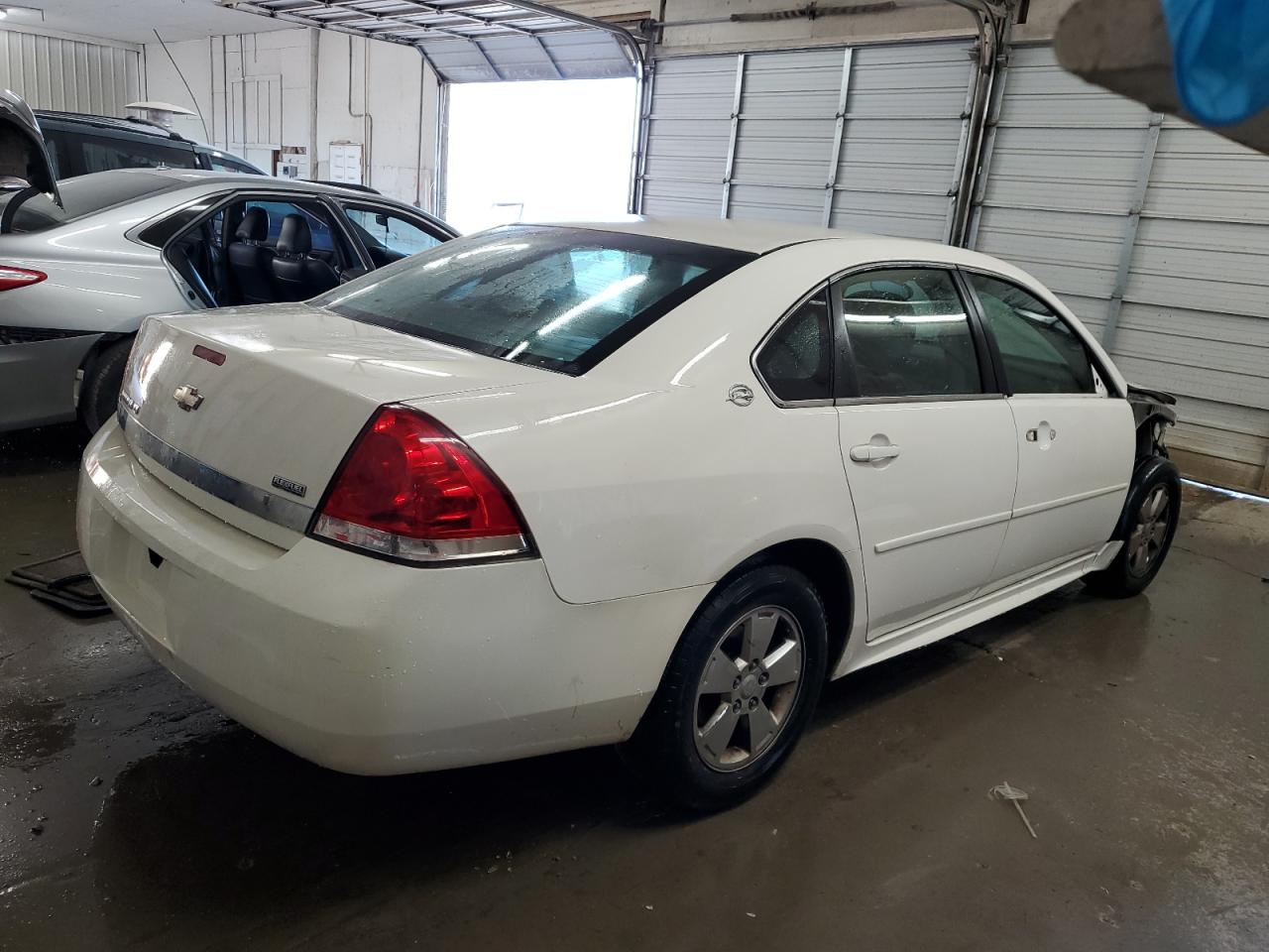 2009 Chevrolet Impala - Image 3