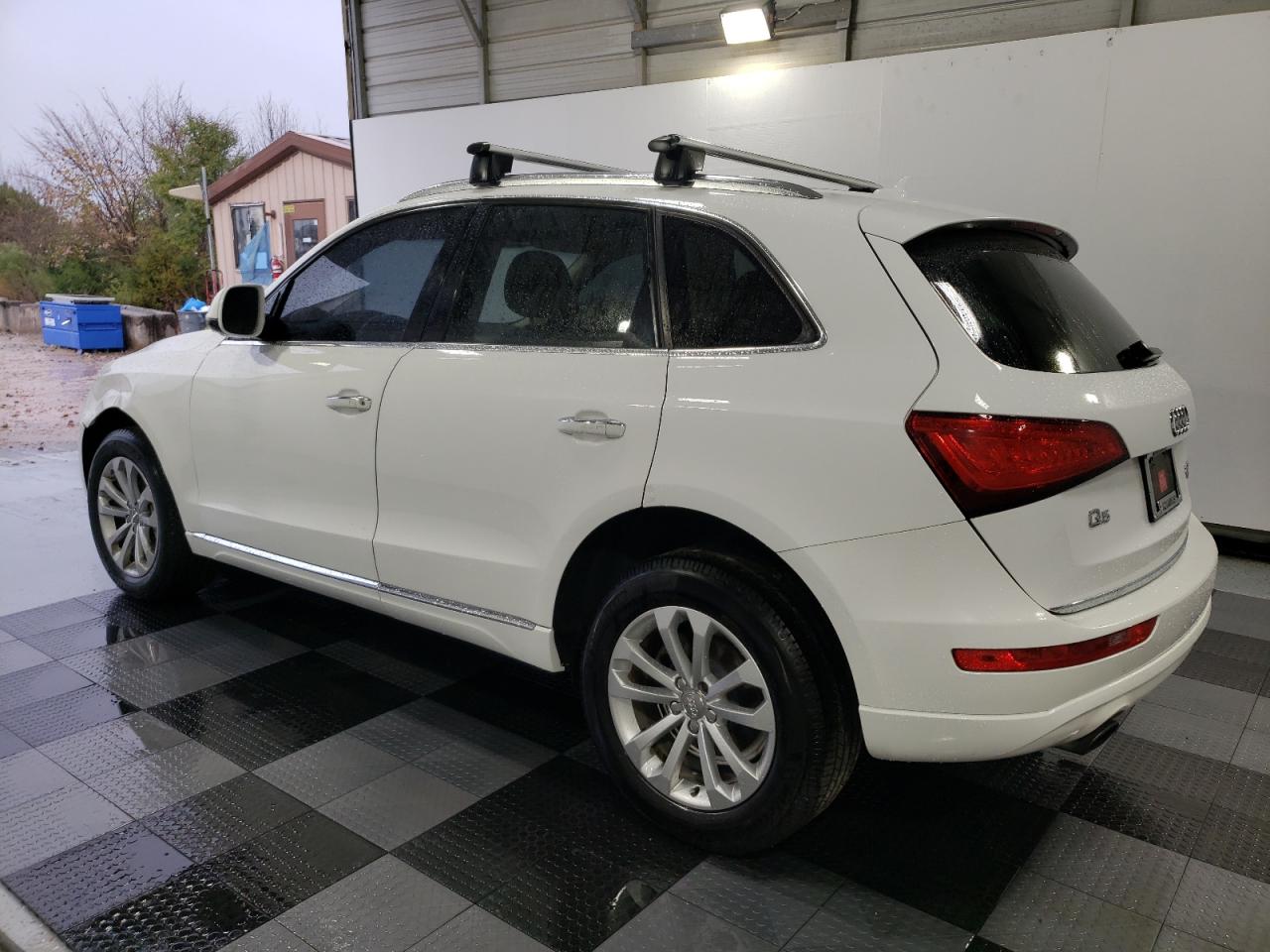 WA1C2AFPXHA081400 2017 AUDI Q5 - Image 2