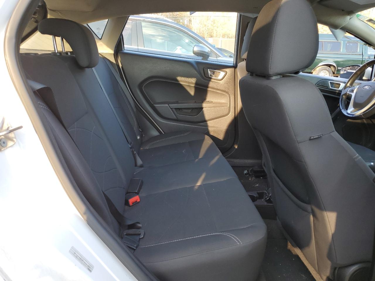 2015 Ford Fiesta - Image 10