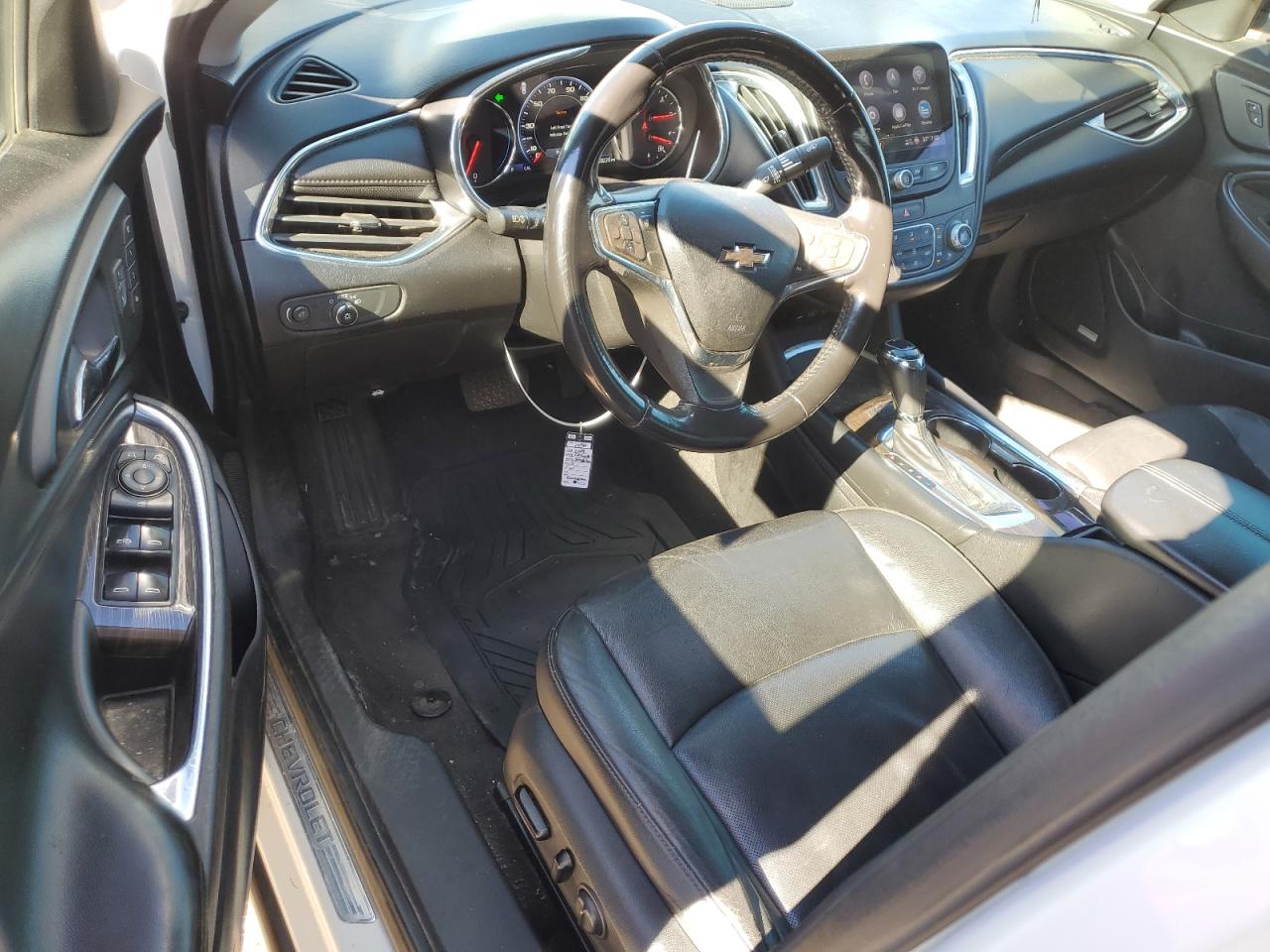 2019 Chevrolet Malibu - Image 8