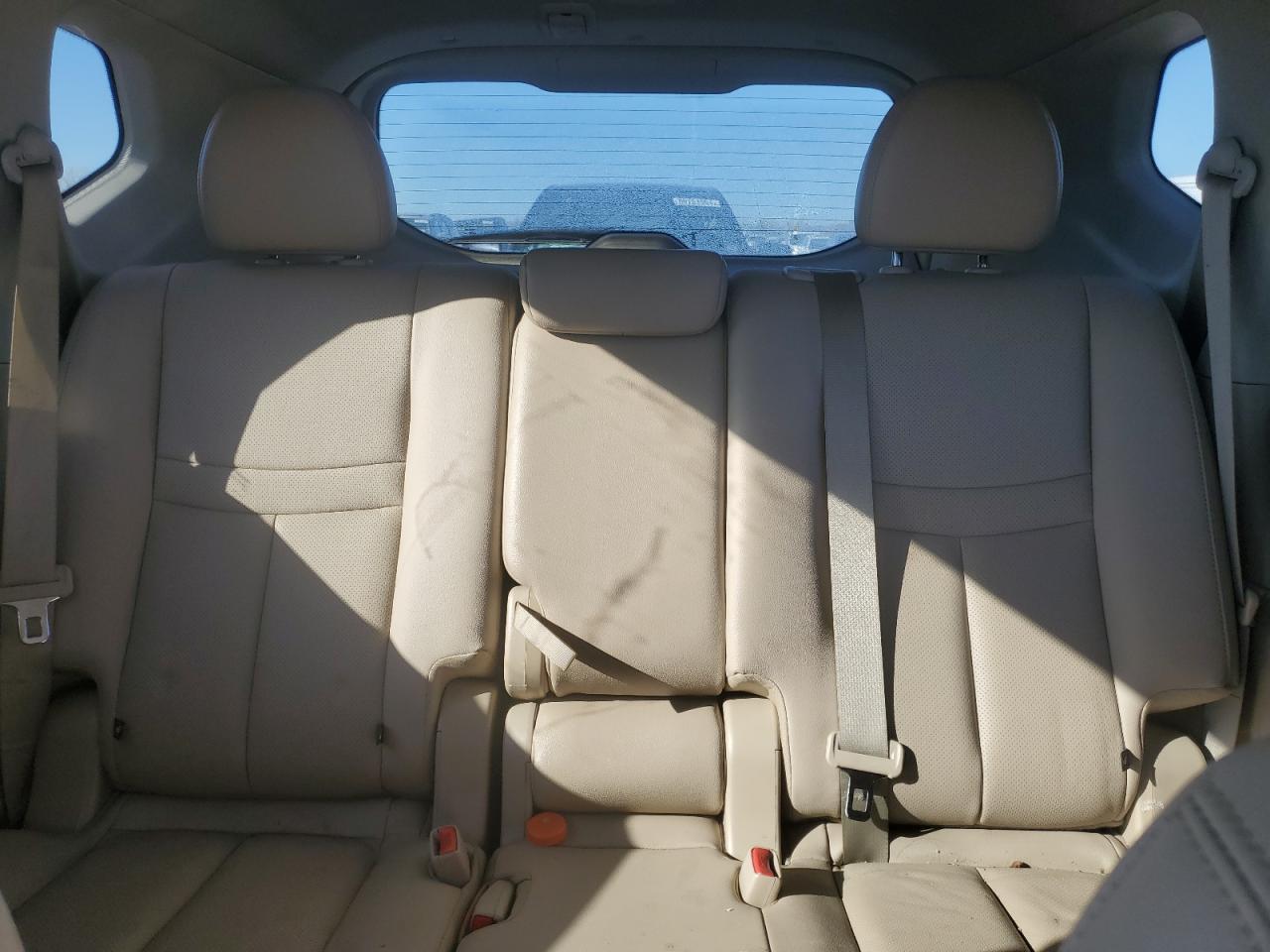 2018 Nissan Rogue - Image 10