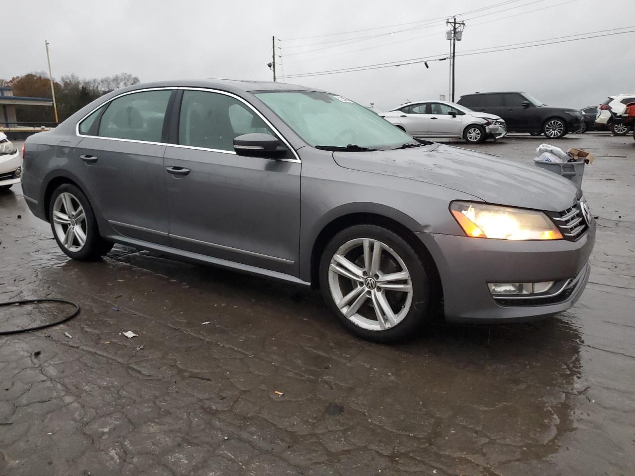 2013 Volkswagen Passat Sel VIN: 1VWCN7A32DC027427 Lot: 81296064