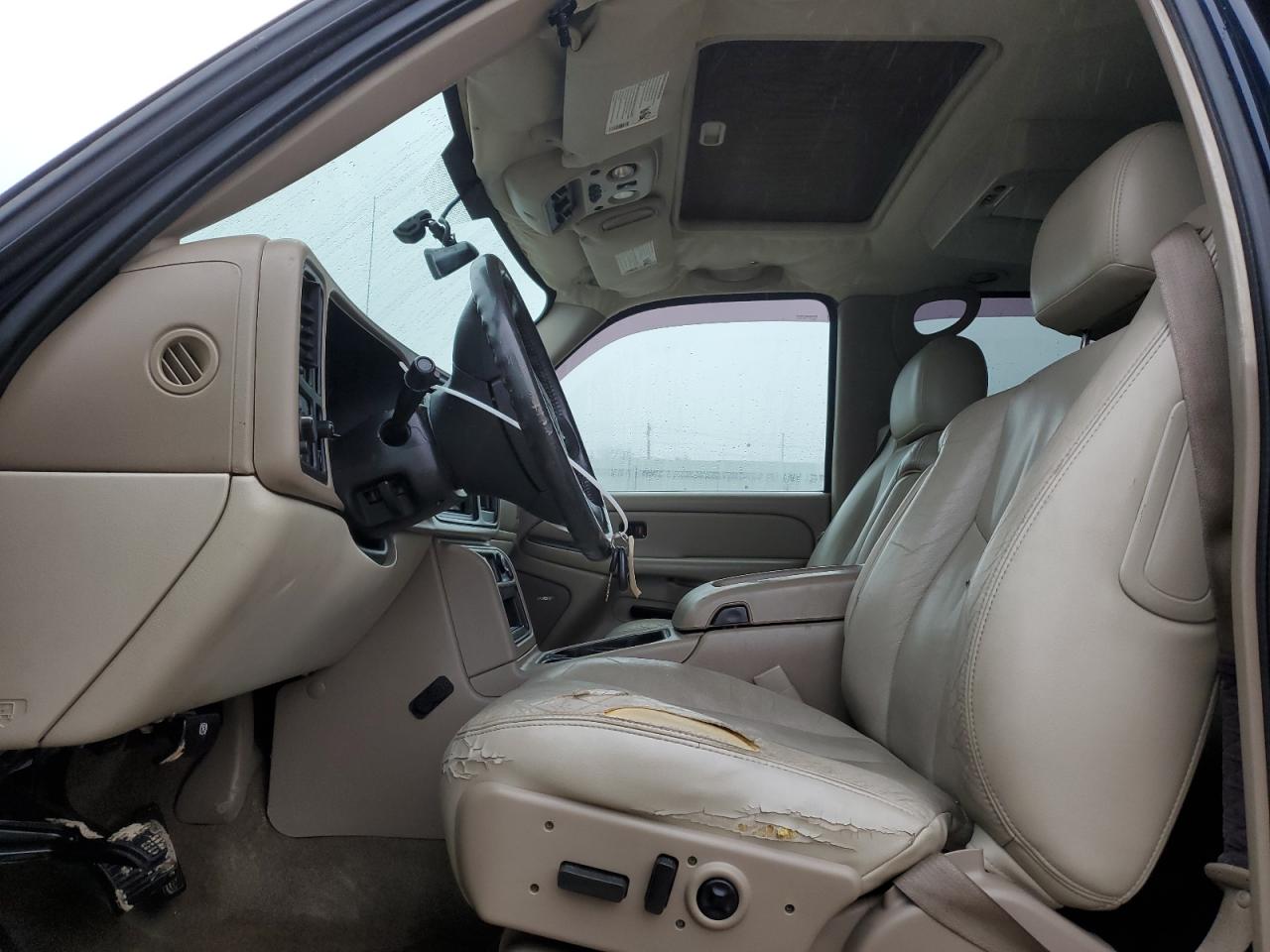 2005 Chevrolet Tahoe - Image 7