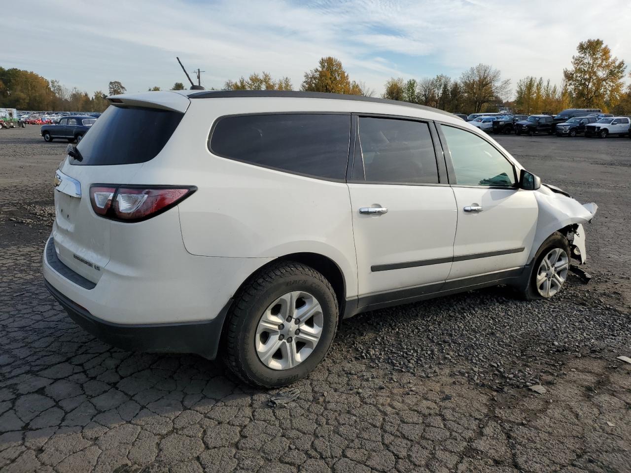 2015 Chevrolet Traverse - Image 3