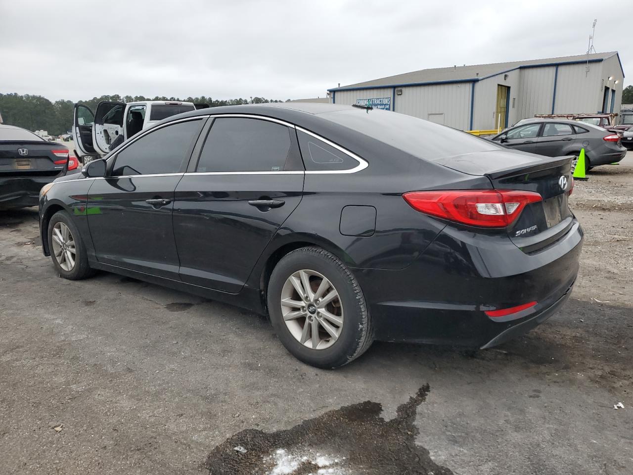 2016 Hyundai Sonata - Image 2