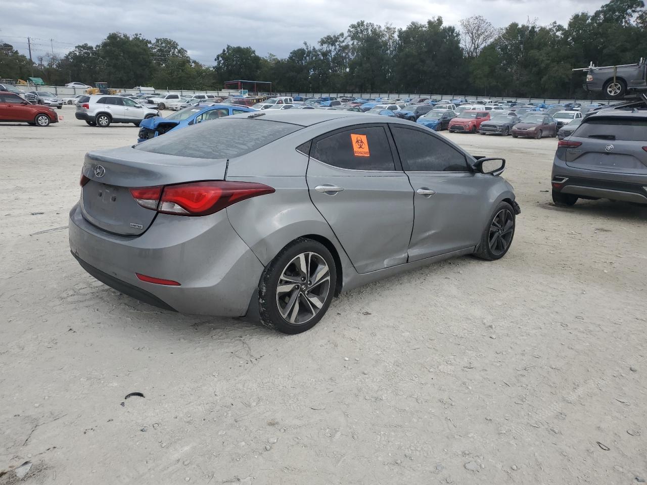 2015 Hyundai Elantra - Image 3