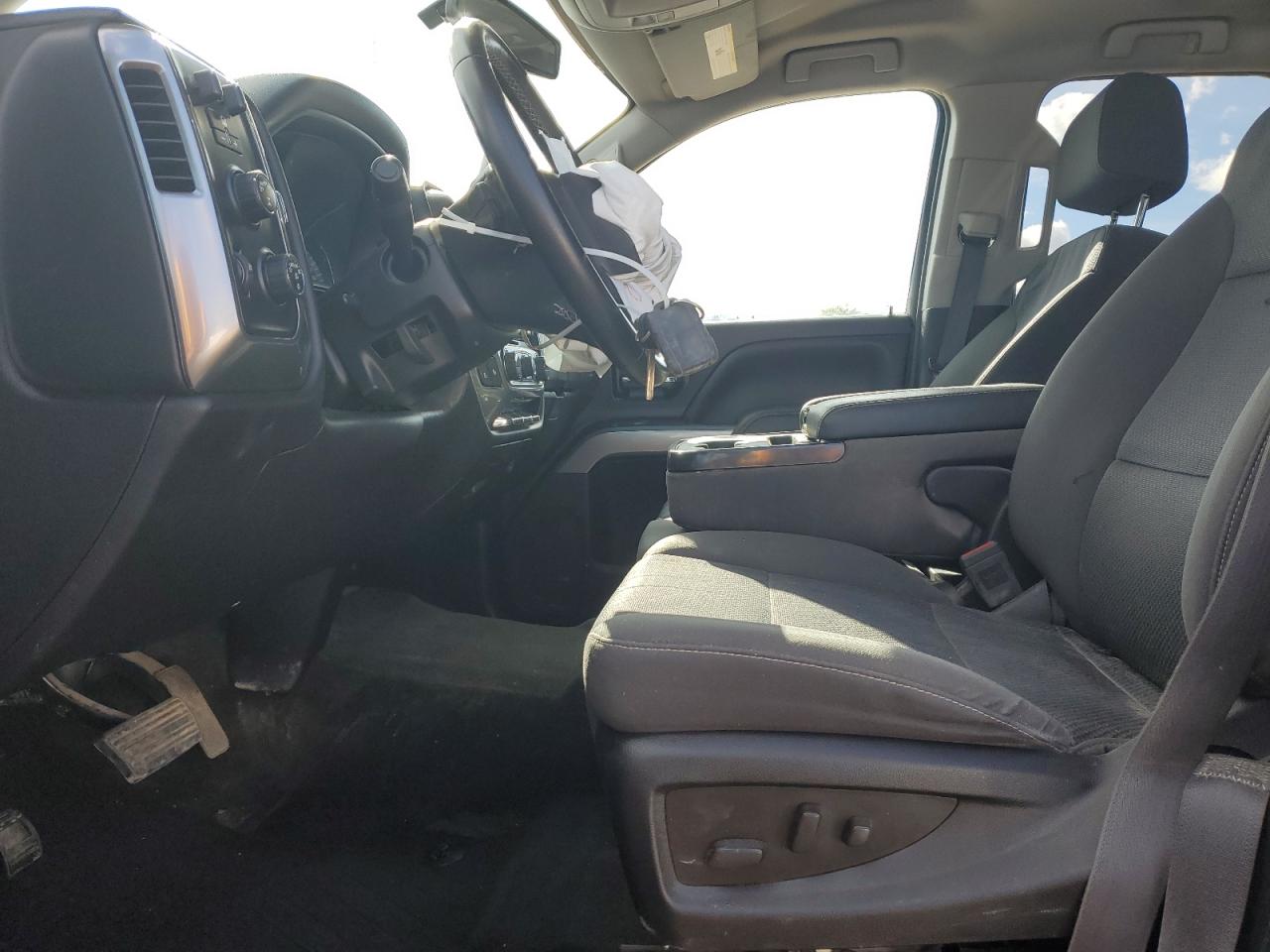 2018 Chevrolet Silverado - Image 7