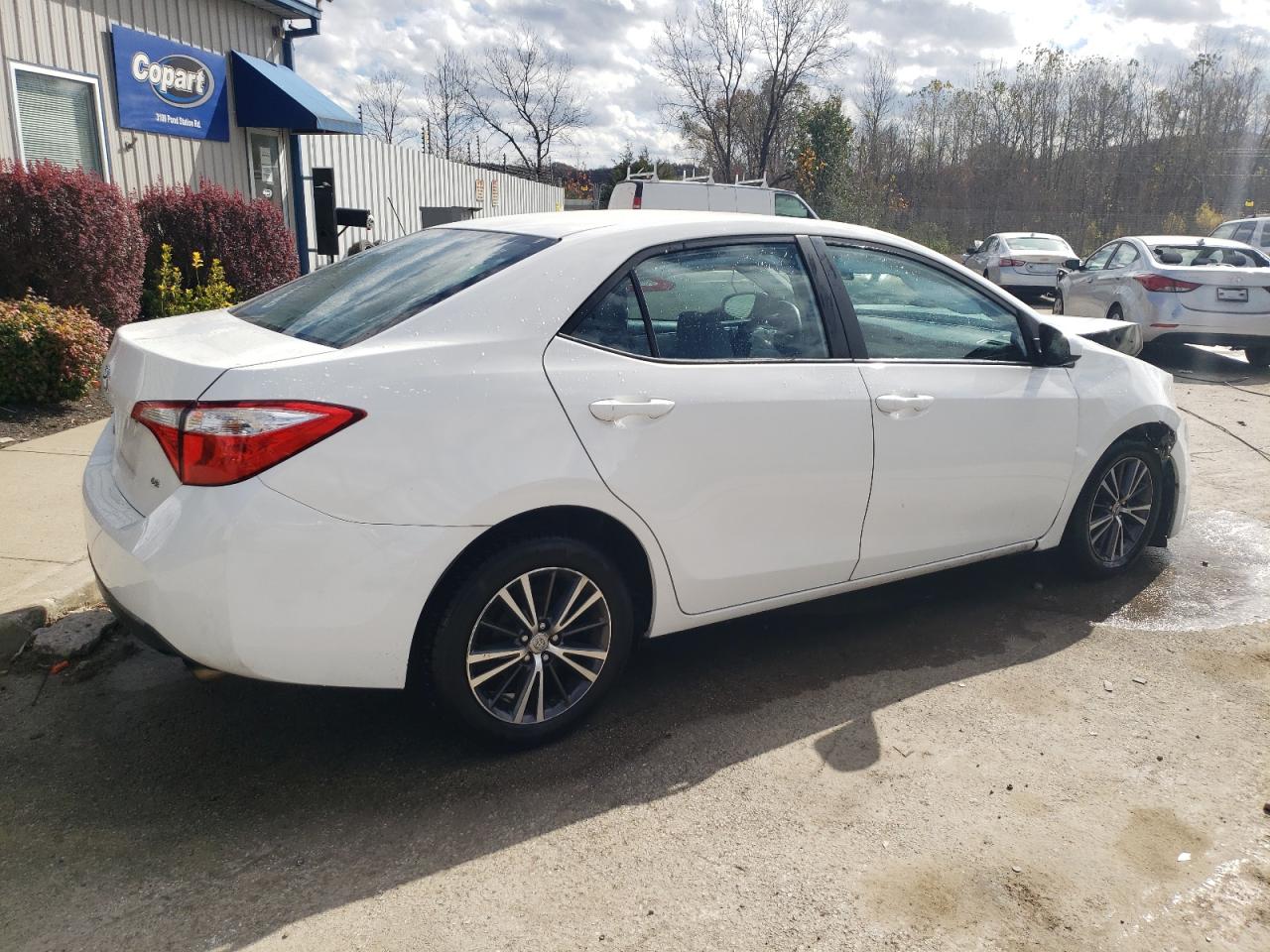 VIN 5YFBURHE0GP378479 2016 TOYOTA COROLLA no.3