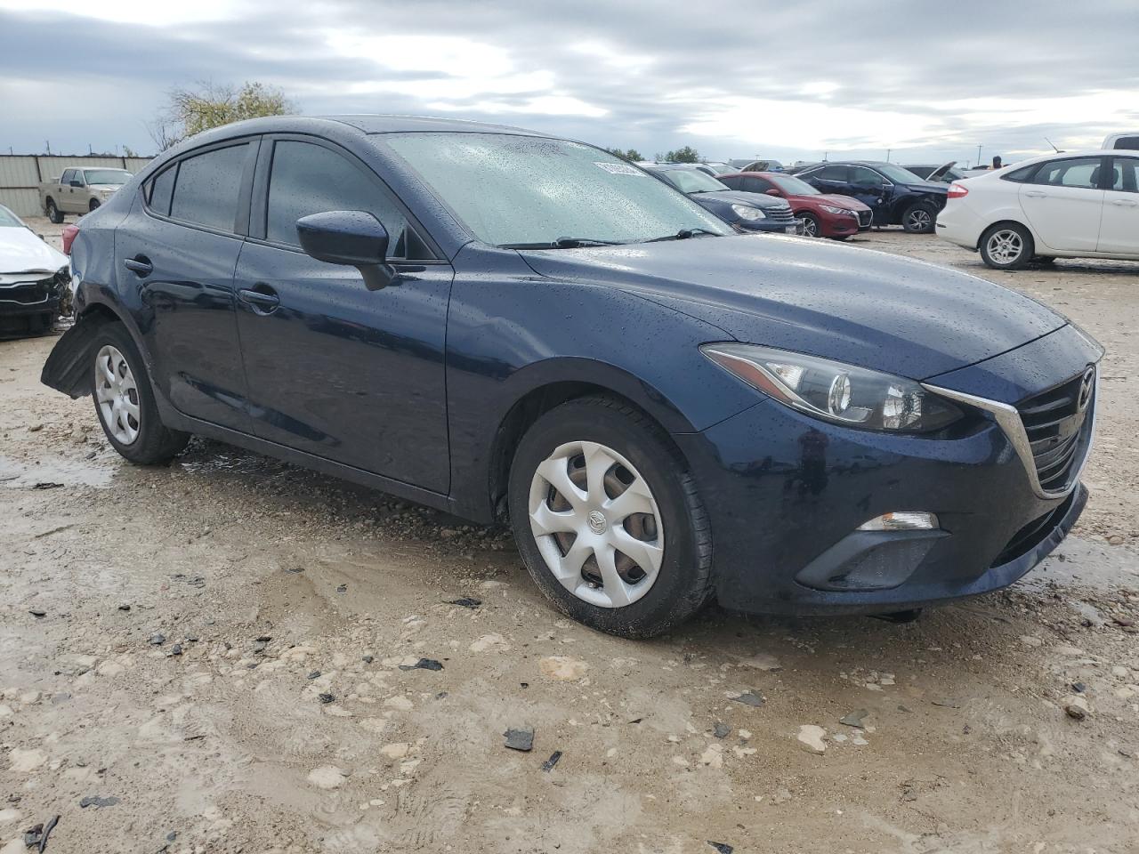 2016 Mazda 3 - Image 4