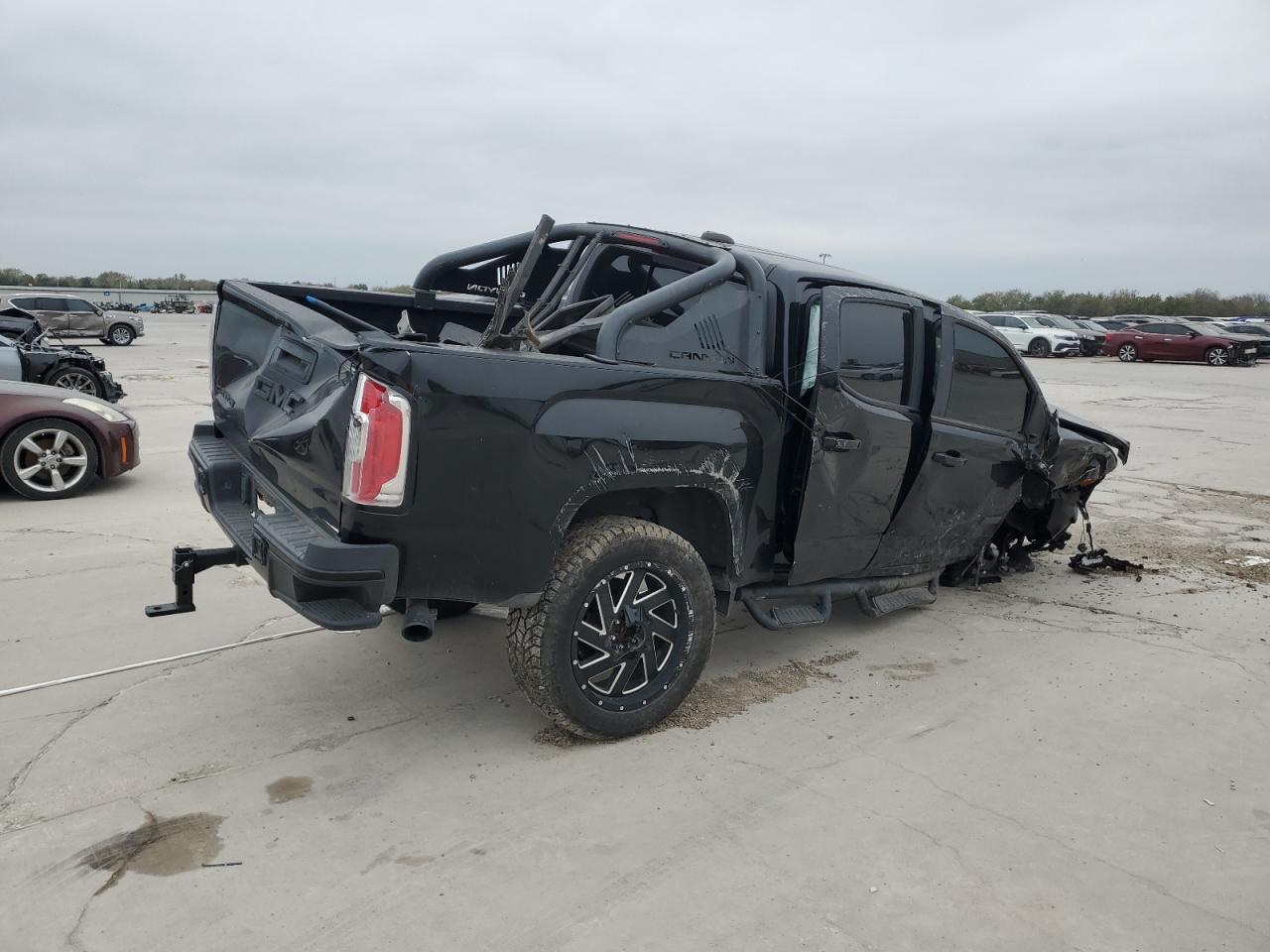 2018 GMC Canyon - Image 3
