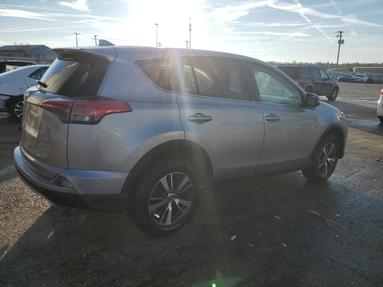 2018 Toyota RAV 4 - Image 3