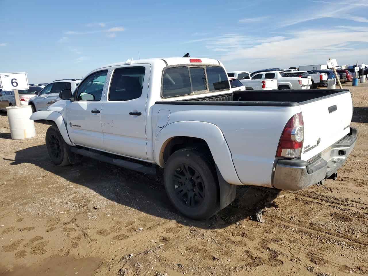 2015 Toyota Tacoma - Image 2