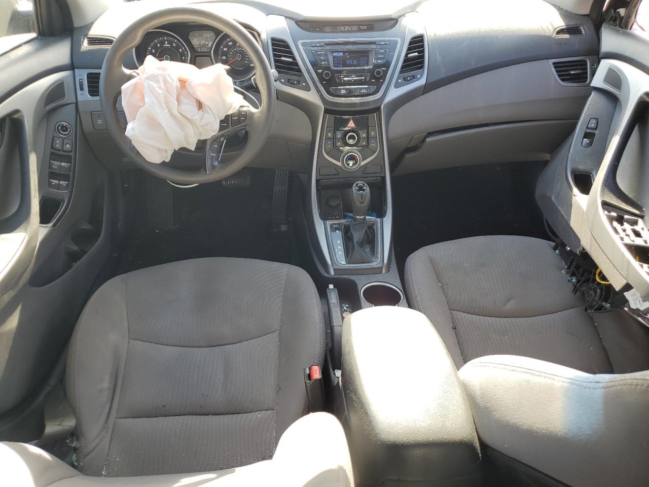 2014 Hyundai Elantra - Image 8