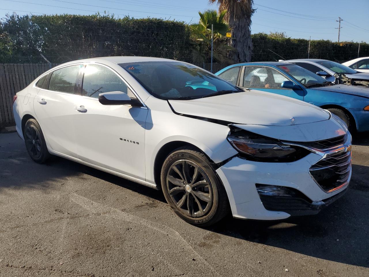 2022 Chevrolet Malibu - Image 4
