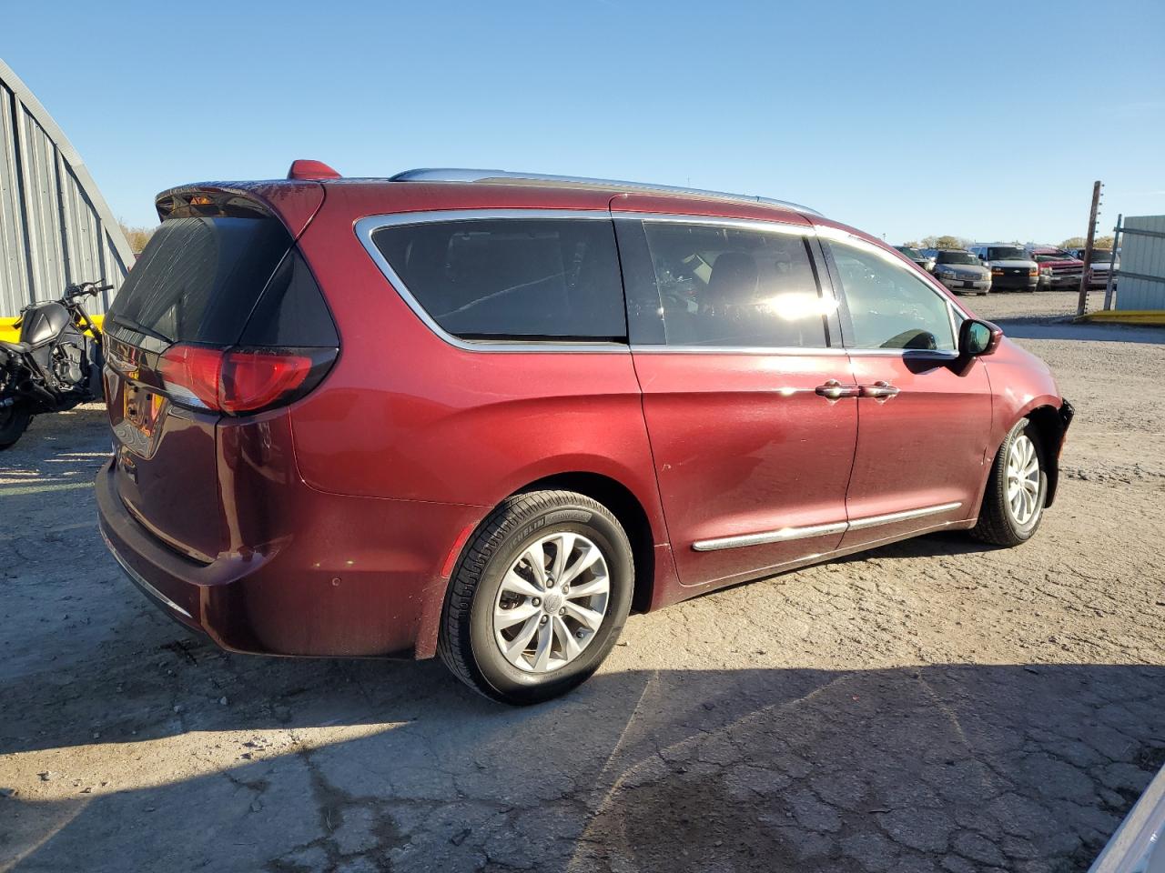2019 Chrysler Pacifica - Image 3