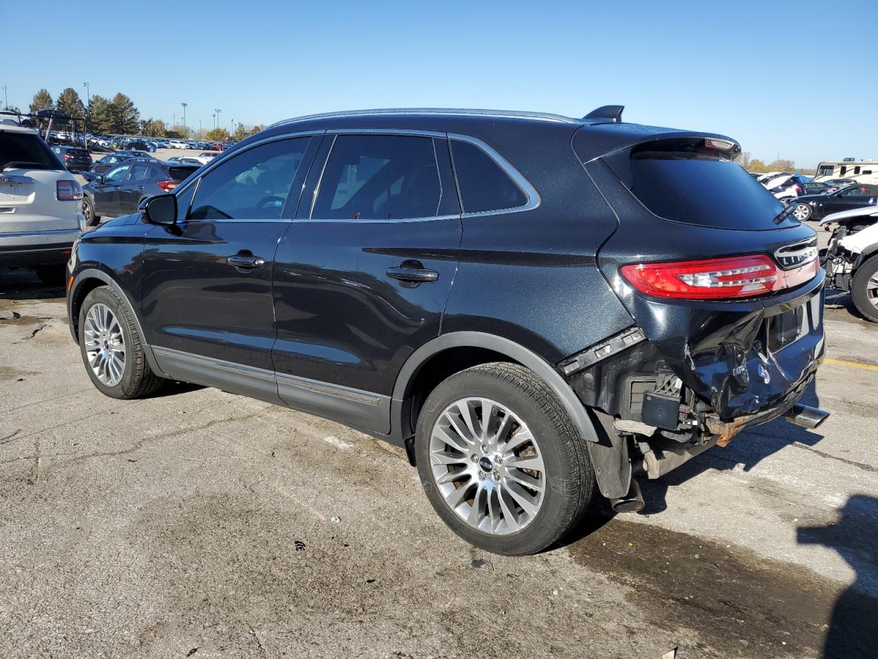 2015 Lincoln MKZ - Image 2