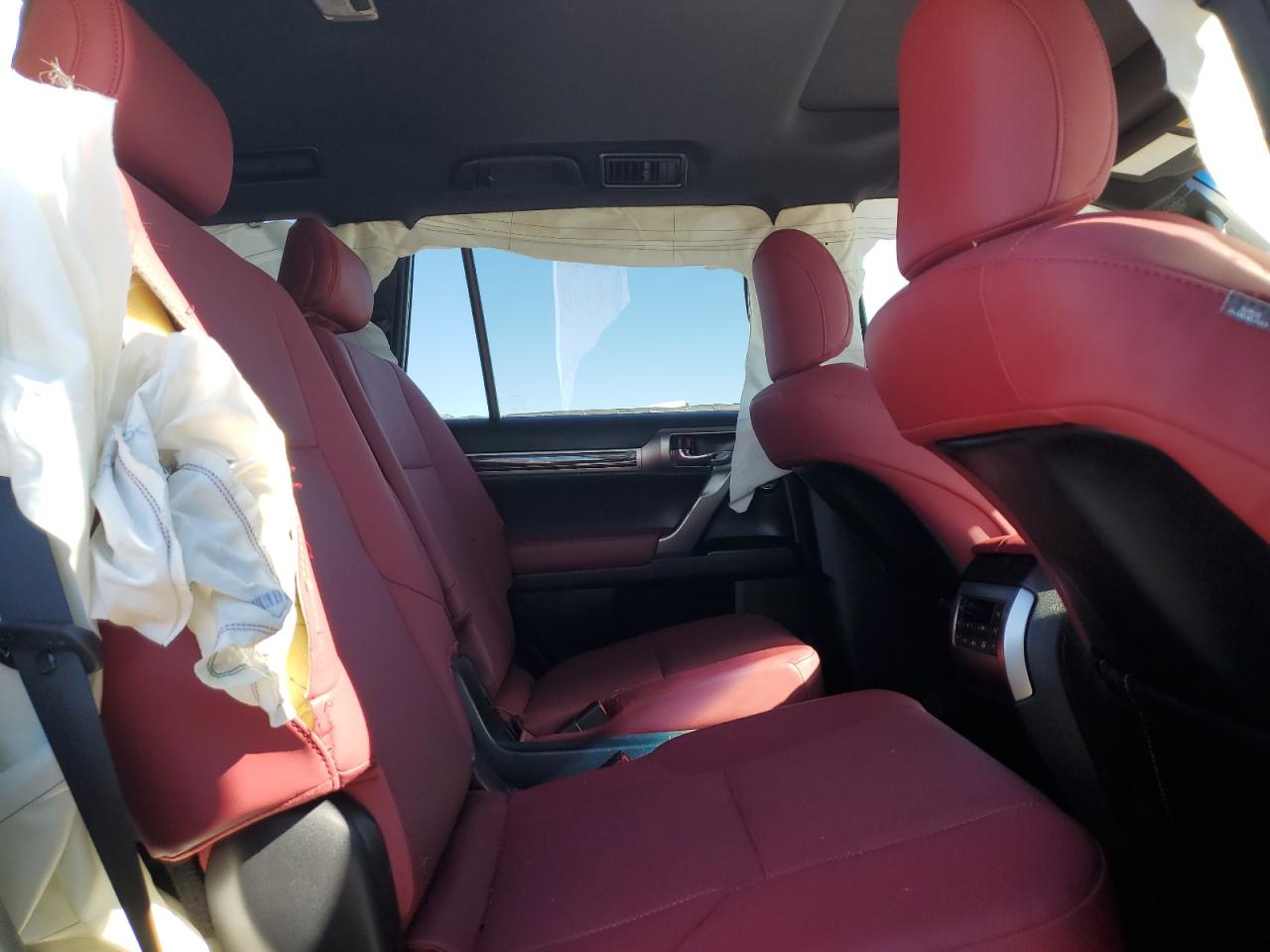 2022 Lexus GX - Image 11