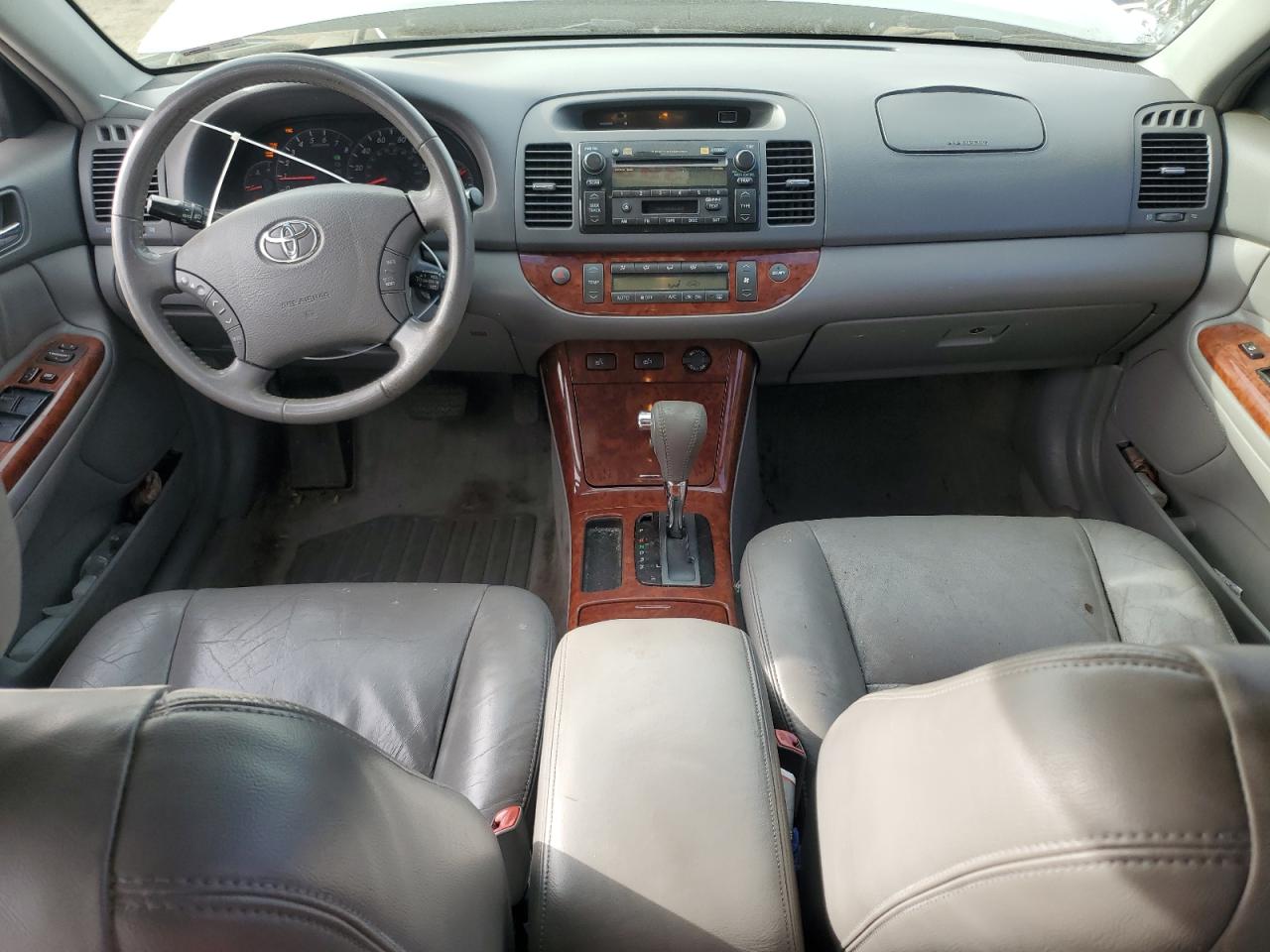 2005 Toyota Camry - Image 8