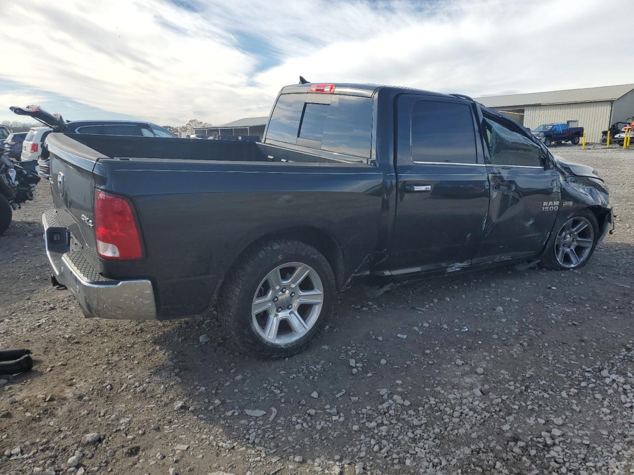 2017 RAM 1500 - Image 3