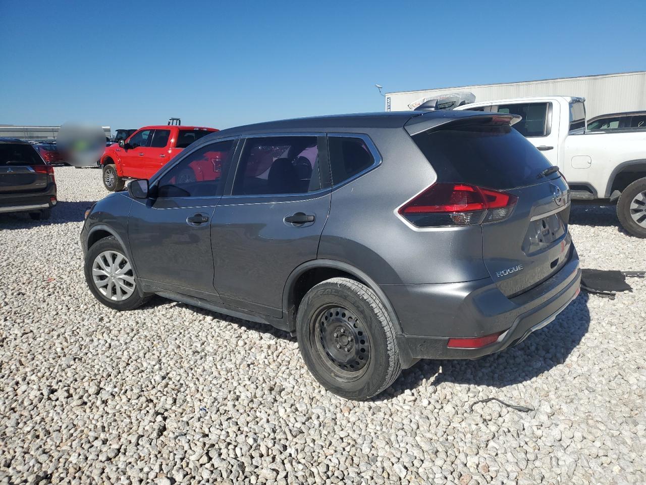 2020 Nissan Rogue - Image 2