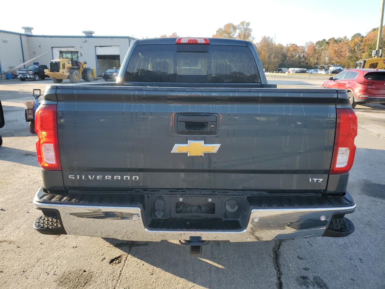 2017 Chevrolet Silverado - Image 6