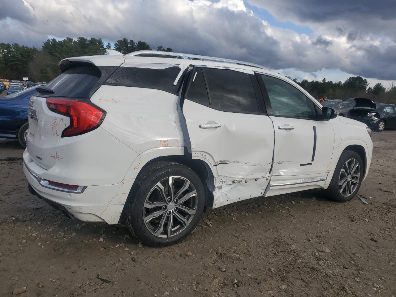 2018 GMC Terrain - Image 3