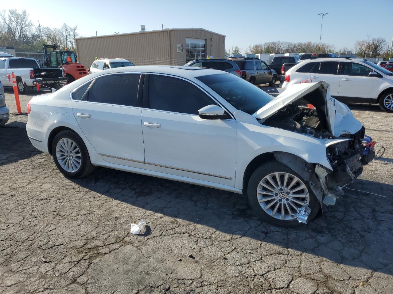 2016 Volkswagen Passat Se VIN: 1VWBT7A32GC010956 Lot: 80700944