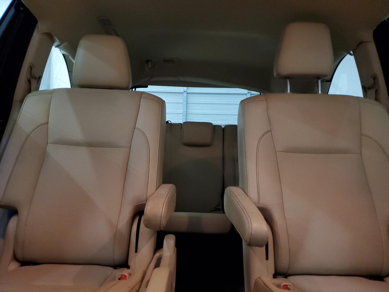 2017 Toyota Highlander - Image 10