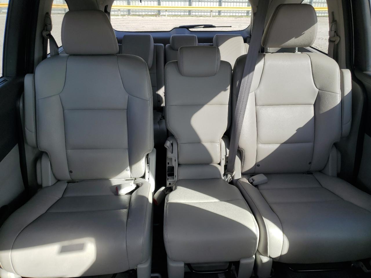 2014 Honda Odyssey - Image 10