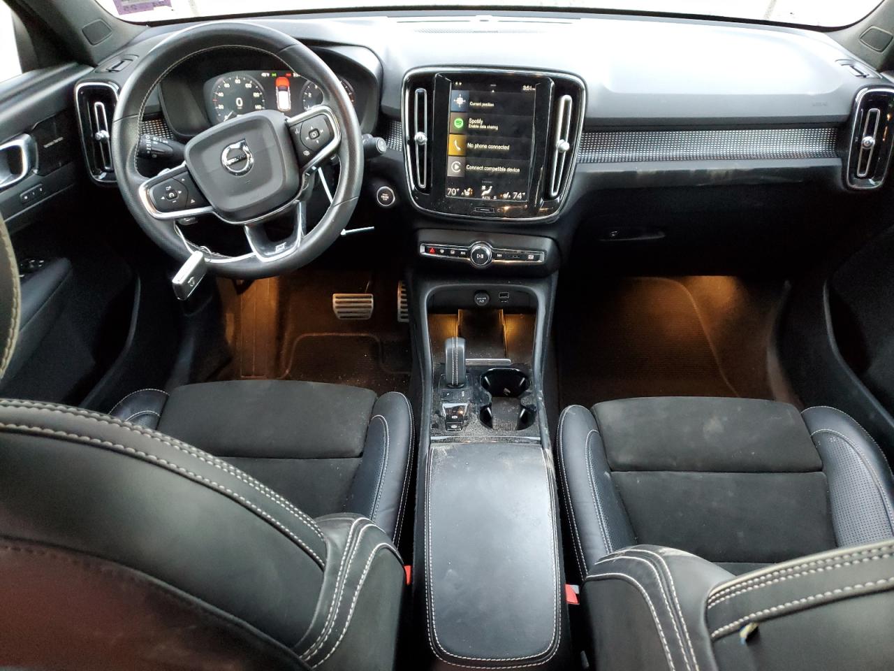 2019 Volvo XC40 - Image 8
