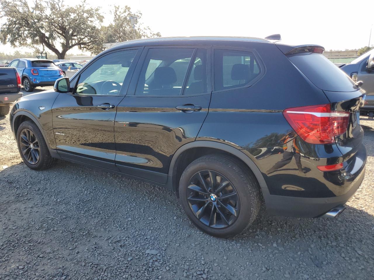 VIN 5UXWZ7C5XH0U46456 2017 BMW X3 no.2