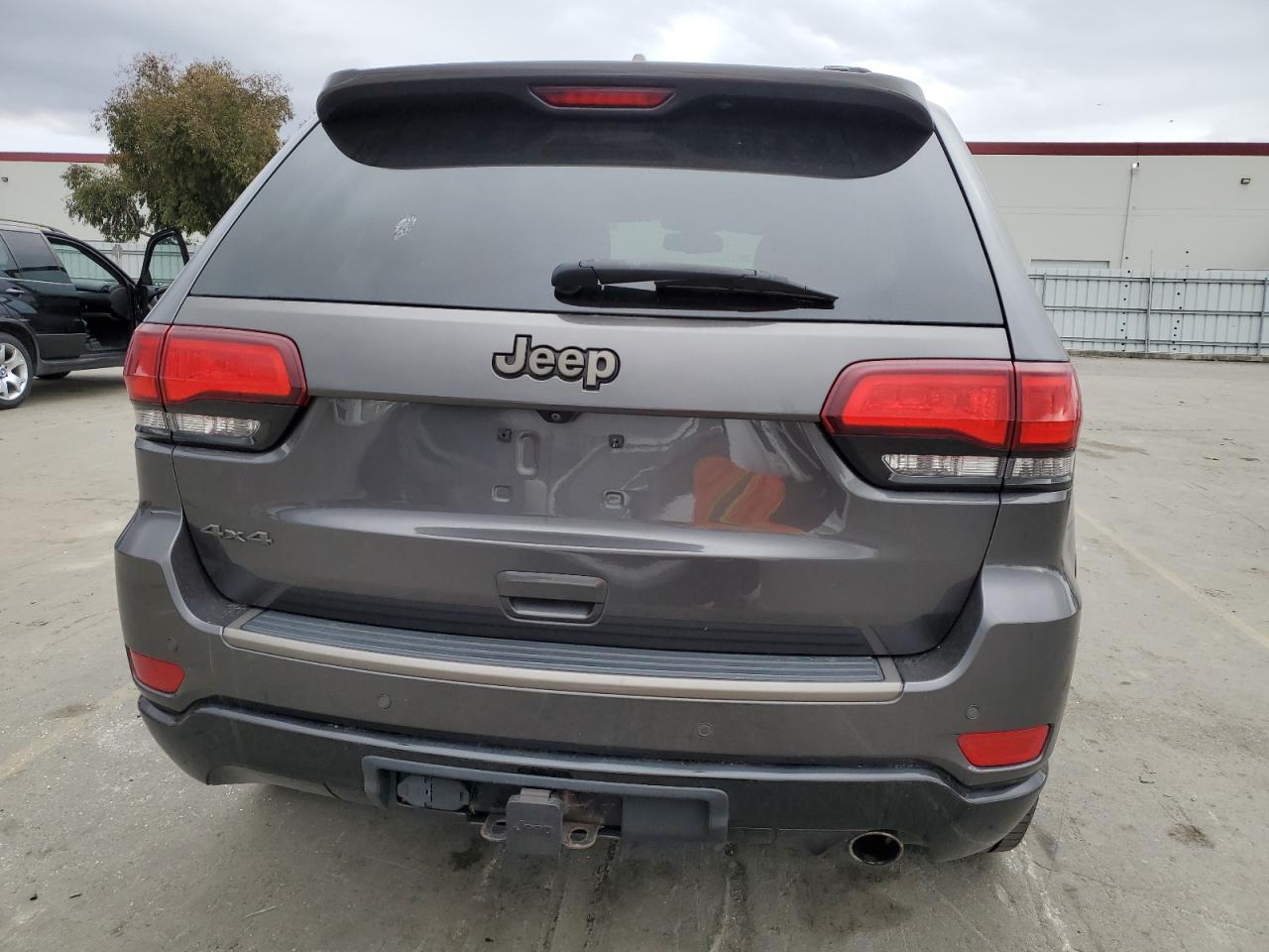 2016 Jeep Grand Cherokee - Image 6