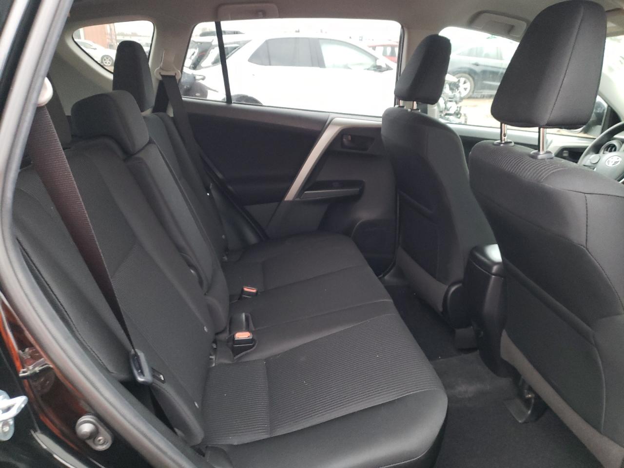 2018 Toyota RAV 4 - Image 10