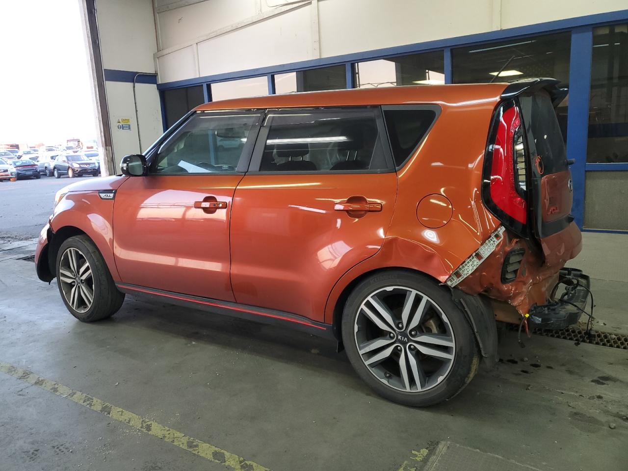 VIN KNDJX3AA0J7578181 2018 KIA SOUL no.2