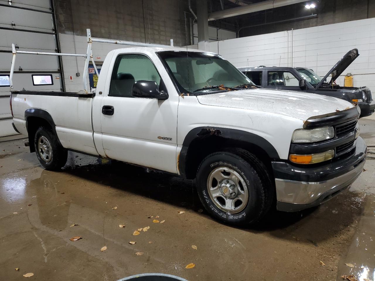 2000 Chevrolet Silverado - Image 4