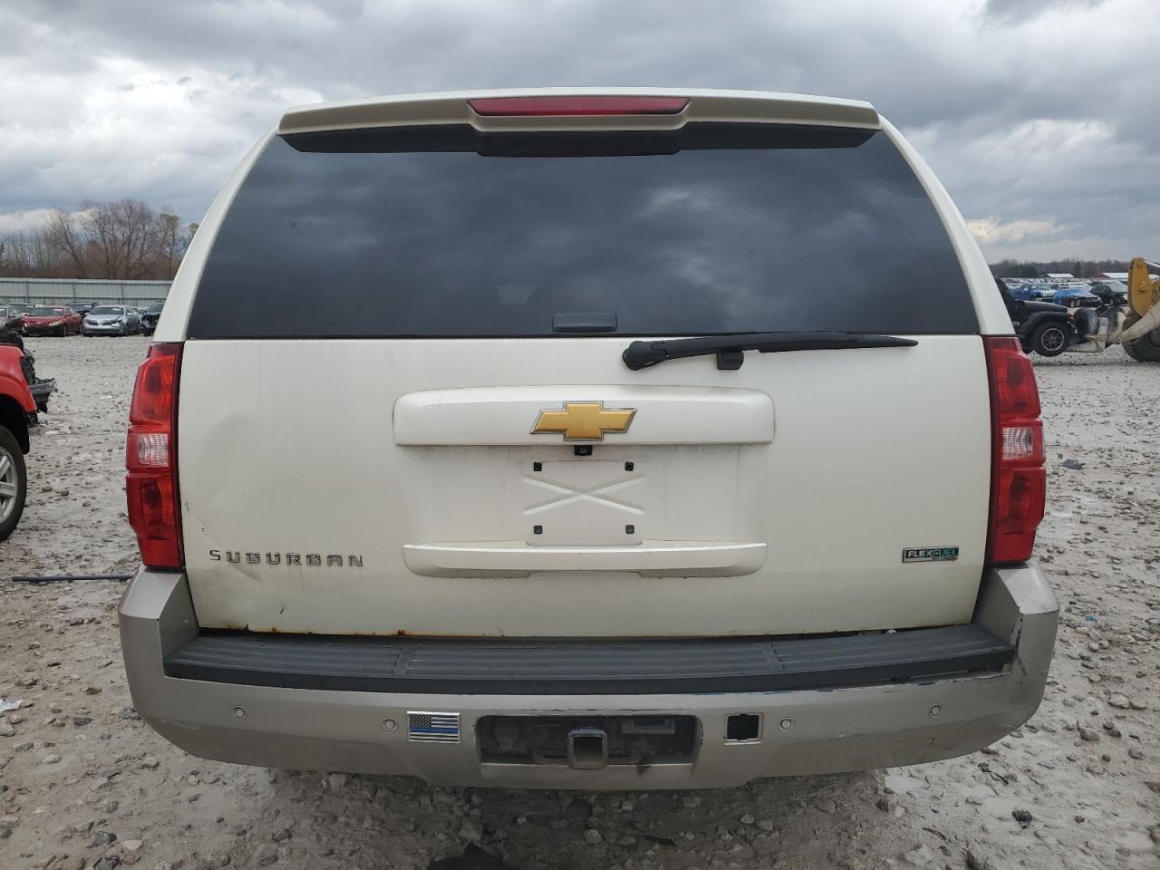 2009 Chevrolet Suburban - Image 6
