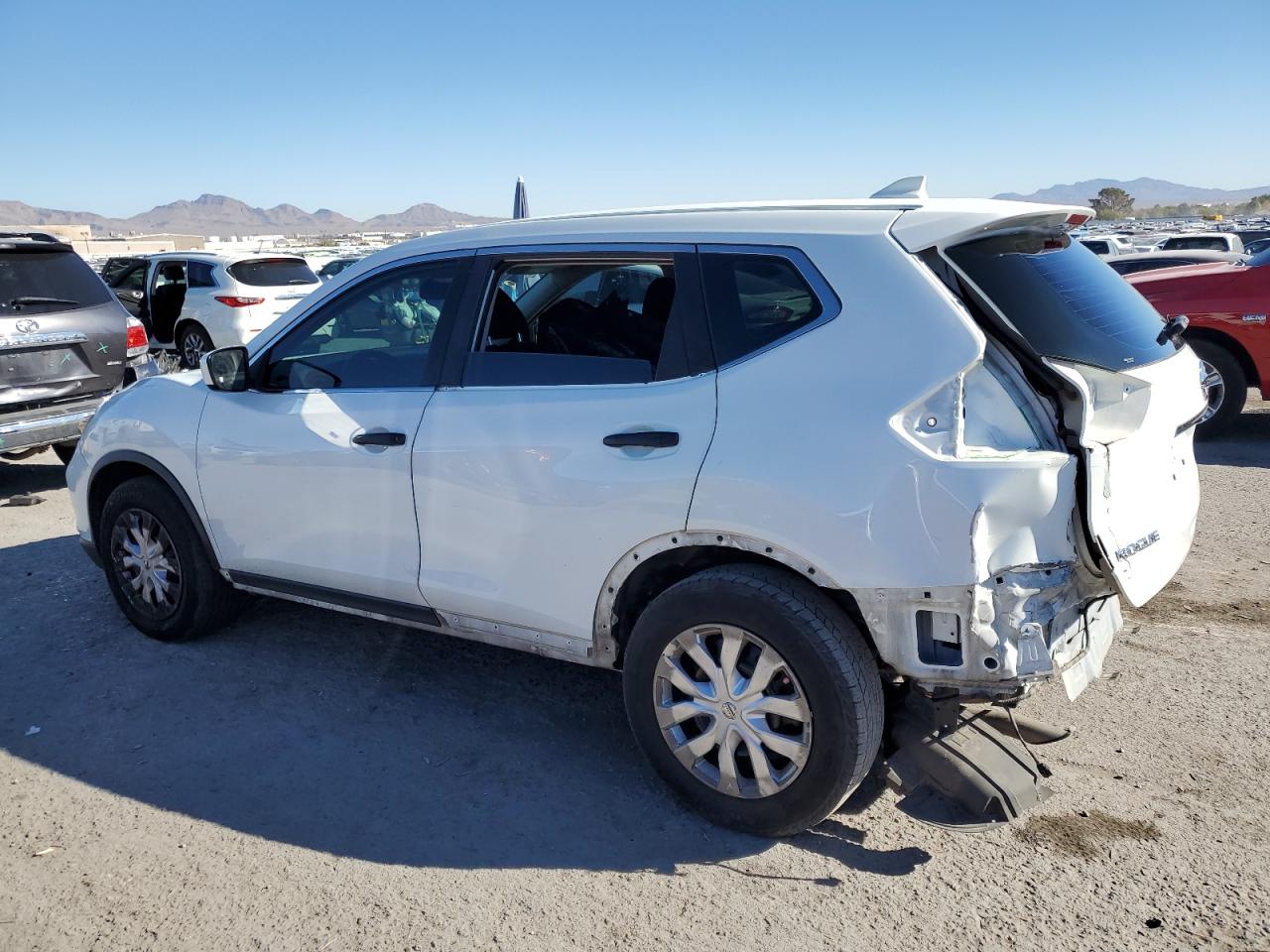 2018 Nissan Rogue - Image 2