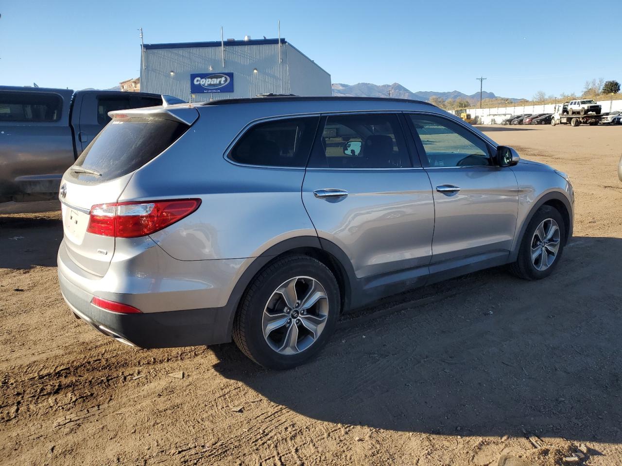 2016 Hyundai Santa Fe - Image 3